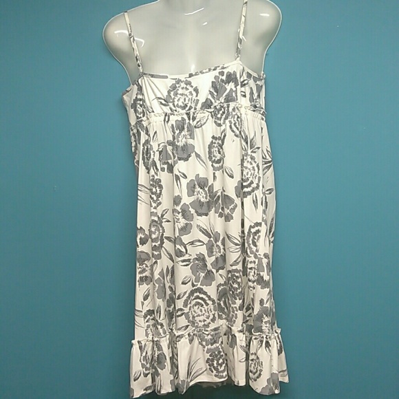 LOFT Dresses & Skirts - Loft ladies sun dress